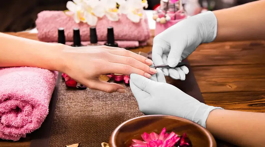 Nail Trends Taking Over Dubai: From Minimalist Chic to Glam Designs